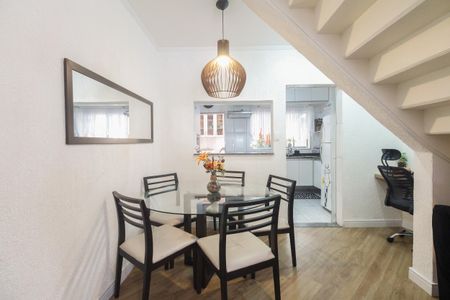 Casa de condomínio à venda com 80m², 2 quartos e 1 vagaSala