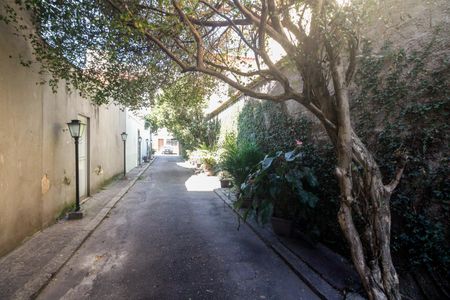 Casa de condomínio à venda com 80m², 2 quartos e 1 vagaCondomínio - Entrada