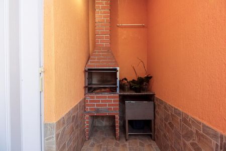 Casa de condomínio à venda com 80m², 2 quartos e 1 vagaQuintal e Churrasqueira