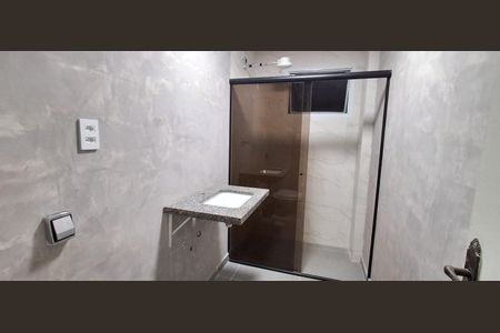 Apartamento à venda com 65m², 2 quartos e 1 vagaBanheiro Social 