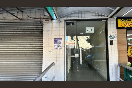 Plaquinha de apartamento para alugar com 1 quarto, 47m² em Recreio dos Bandeirantes, Rio de Janeiro