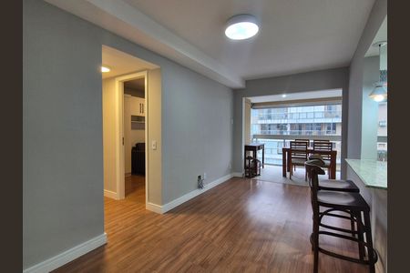 Sala de apartamento para alugar com 2 quartos, 70m² em Recreio dos Bandeirantes, Rio de Janeiro