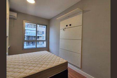 Suite de apartamento para alugar com 2 quartos, 70m² em Recreio dos Bandeirantes, Rio de Janeiro