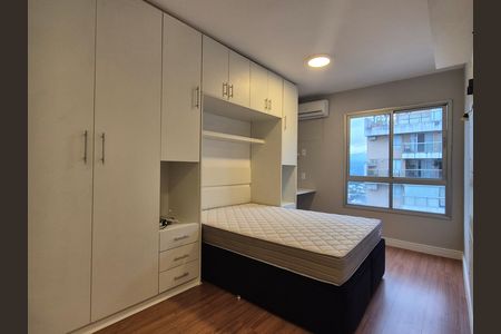Suite de apartamento para alugar com 2 quartos, 70m² em Recreio dos Bandeirantes, Rio de Janeiro