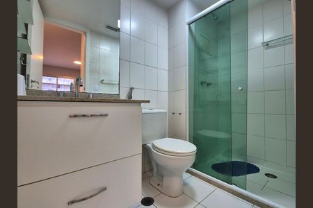 Apartamento para alugar com 70m², 2 quartos e 1 vaga Apartamento para alugar com 70m², 2 quartos e 1 vagaBanheiro da Suíte