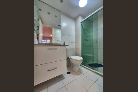 Apartamento para alugar com 70m², 2 quartos e 1 vaga Apartamento para alugar com 70m², 2 quartos e 1 vagaBanheiro da Suíte