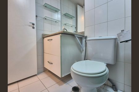 Apartamento para alugar com 70m², 2 quartos e 1 vaga Apartamento para alugar com 70m², 2 quartos e 1 vagaBanheiro