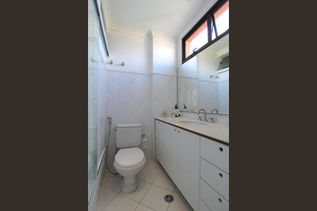 Apartamento à venda com 165m², 3 quartos e 3 vagasBanheiro da Suíte 1