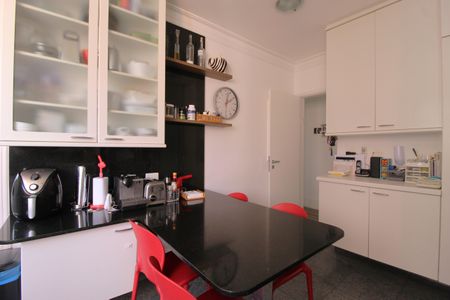 Apartamento à venda com 165m², 3 quartos e 3 vagasCozinha