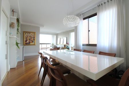 Apartamento à venda com 165m², 3 quartos e 3 vagasSala