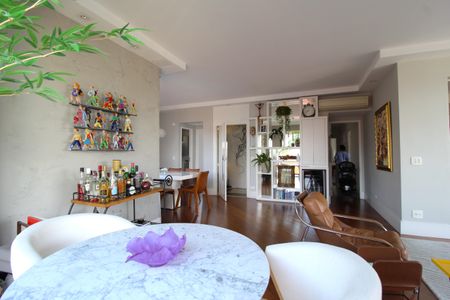 Apartamento à venda com 165m², 3 quartos e 3 vagasSala