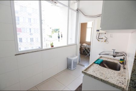 Apartamento à venda com 118m², 3 quartos e 1 vagaÁrea de Serviço