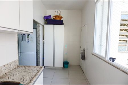 Apartamento à venda com 118m², 3 quartos e 1 vagaÁrea de Serviço