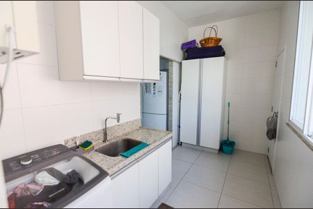 Apartamento à venda com 118m², 3 quartos e 1 vagaÁrea de Serviço