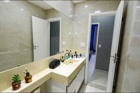 Apartamento à venda com 118m², 3 quartos e 1 vagaBanheiro Social 2