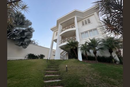 Casa à venda com 2000m², 4 quartos e 10 vagasFachada
