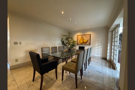 Casa à venda com 2000m², 4 quartos e 10 vagasSala de Jantar