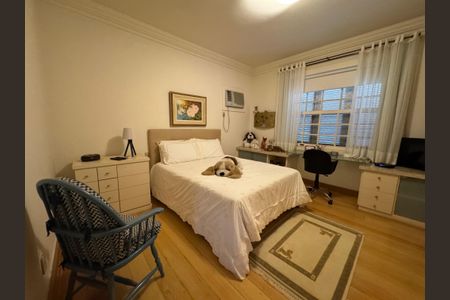 Casa à venda com 2000m², 4 quartos e 10 vagasQuarto 2