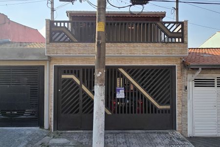 Casa à venda com 141m², 3 quartos e 2 vagasFachada