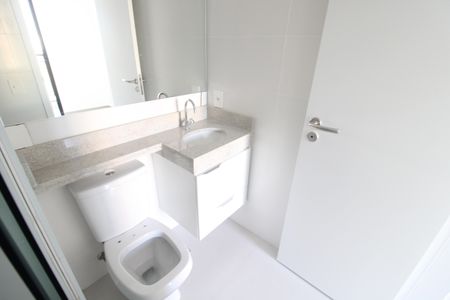 Banheiro de apartamento para alugar com 1 quarto, 30m² em Jardim São Paulo, São Paulo