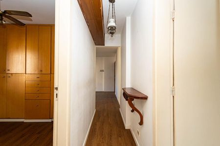 Apartamento à venda com 64m², 2 quartos e 1 vaga Apartamento à venda com 64m², 2 quartos e 1 vagaCorredor