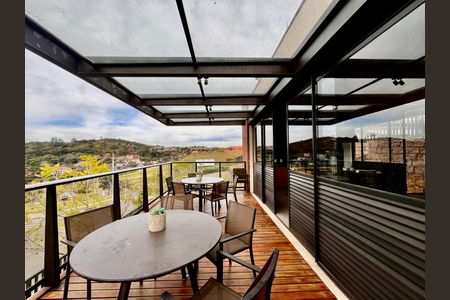 Casa de condomínio para alugar com 200m², 3 quartos e 4 vagasÁrea comum - Churrasqueira