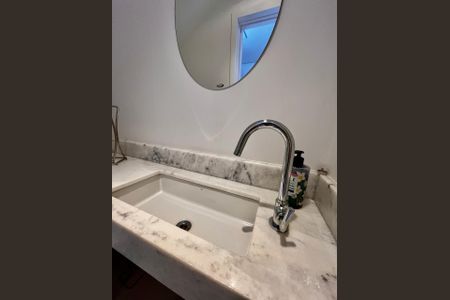 Casa de condomínio para alugar com 200m², 3 quartos e 4 vagasLavabo