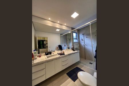 Casa de condomínio para alugar com 200m², 3 quartos e 4 vagasBanheiro da Suíte 3