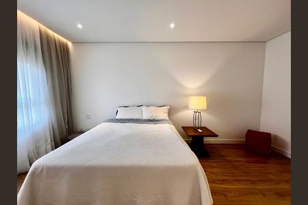 Casa de condomínio para alugar com 200m², 3 quartos e 4 vagasSuíte 3