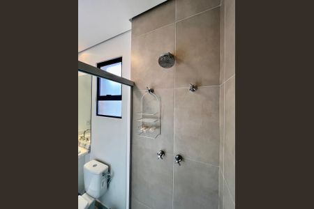 Casa de condomínio para alugar com 200m², 3 quartos e 4 vagasBanheiro da Suíte 1