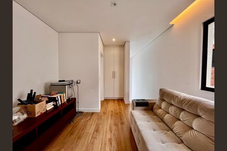 Casa de condomínio para alugar com 200m², 3 quartos e 4 vagasSala