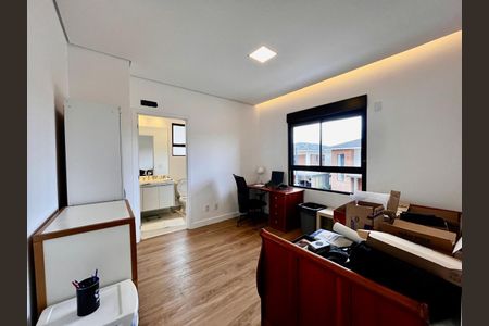 Casa de condomínio para alugar com 200m², 3 quartos e 4 vagasSuíte 1