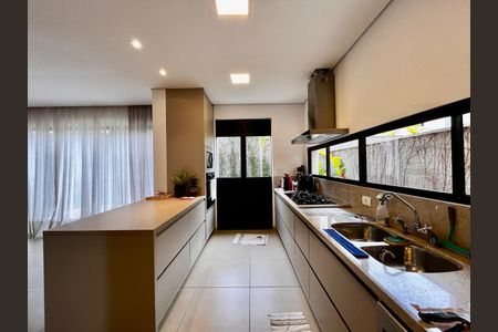 Casa de condomínio para alugar com 200m², 3 quartos e 4 vagasCozinha