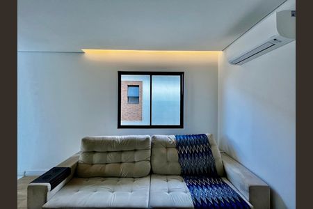 Casa de condomínio para alugar com 200m², 3 quartos e 4 vagasSala