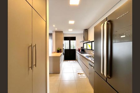 Casa de condomínio para alugar com 200m², 3 quartos e 4 vagasCozinha