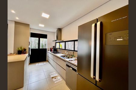 Casa de condomínio para alugar com 200m², 3 quartos e 4 vagasCozinha