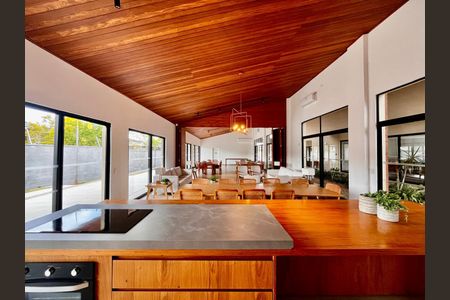 Casa de condomínio para alugar com 200m², 3 quartos e 4 vagasÁrea comum - Salão de festas