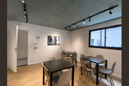 Apartamento para alugar com 25m², 1 quarto e sem vagaSalão de Festas