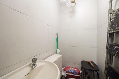 Apartamento à venda com 82m², 3 quartos e 1 vagaÁrea de Serviço - Banheiro de Serviço 