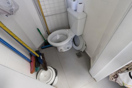 Apartamento à venda com 150m², 3 quartos e sem vaga Apartamento à venda com 150m², 3 quartos e sem vagaBanheiro de Serviço