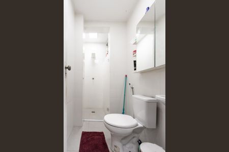 Apartamento à venda com 150m², 3 quartos e sem vaga Apartamento à venda com 150m², 3 quartos e sem vagaBanheiro do Corredor