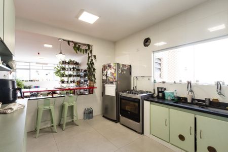 Apartamento à venda com 150m², 3 quartos e sem vaga Apartamento à venda com 150m², 3 quartos e sem vagaCozinha