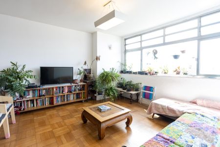 Apartamento à venda com 150m², 3 quartos e sem vaga Apartamento à venda com 150m², 3 quartos e sem vagaSala