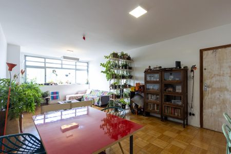 Apartamento à venda com 150m², 3 quartos e sem vaga Apartamento à venda com 150m², 3 quartos e sem vagaSala