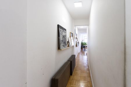Apartamento à venda com 150m², 3 quartos e sem vaga Apartamento à venda com 150m², 3 quartos e sem vagaCorredor
