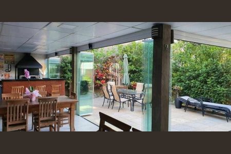 Casa à venda com 4 quartos, 350m² em Santo Amaro, São Paulo