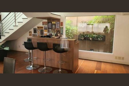 Casa à venda com 350m², 4 quartos e 4 vagas