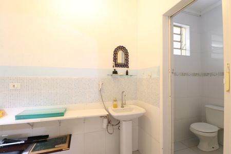 Casa à venda com 200m², 3 quartos e 2 vagasBanheiro de serviço