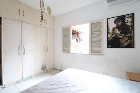 Casa à venda com 200m², 3 quartos e 2 vagasQuarto