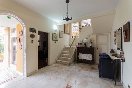 Casa à venda com 250m², 4 quartos e 1 vaga Casa à venda com 250m², 4 quartos e 1 vagaSala